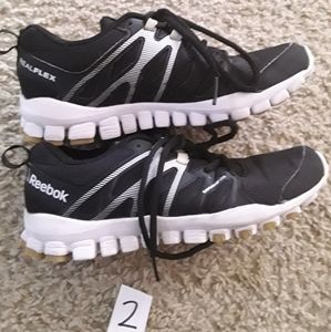 REEBOK - RealFlex Smooth Fuse - womens size 6